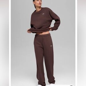 LIMITED COLOR brownstone Alo yoga accolade straight leg sweatpant